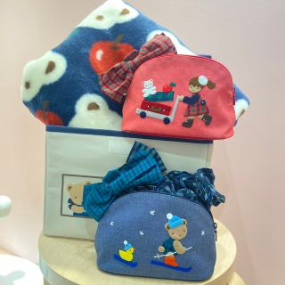 ❌銀座ファミリア好き(❀ᴗ͈ˬᴗ͈)\"新品　シュシュ二個セット ブーツ先取りしちゃお♪｜ファミリア三越銀座店ファミリア