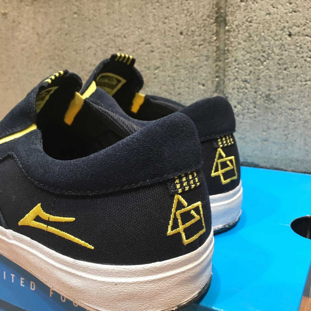 Brunswick Youth Renegade Bowling Shoes Black//Neon Green