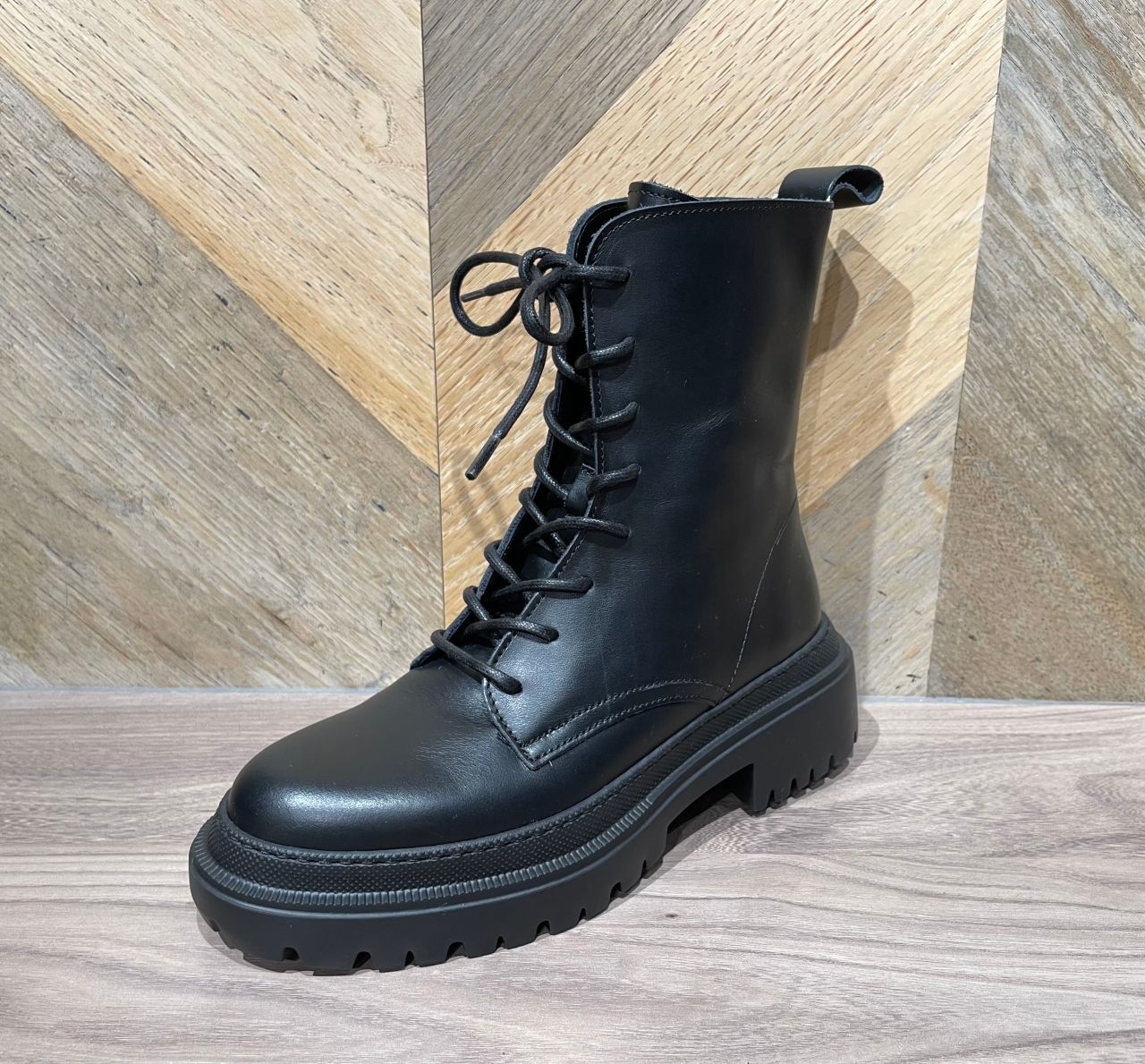 BEAMS (別注) Manovie Toscane サイドゴアブーツ BEAMS (別注) Manovie Toscane サイドゴアブーツ