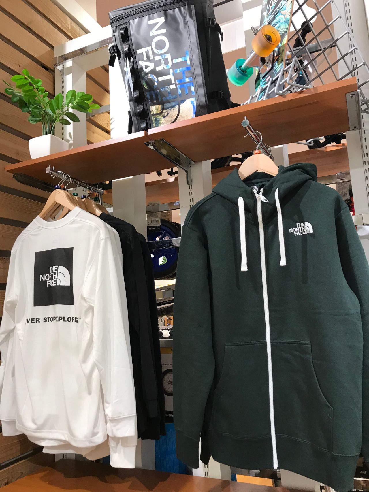 The North Face ザノースフェイス アパレル新商品ご紹介 ゆめタウン廿日市店 Shop News ムラサキスポーツ Murasaki Sports公式サイト