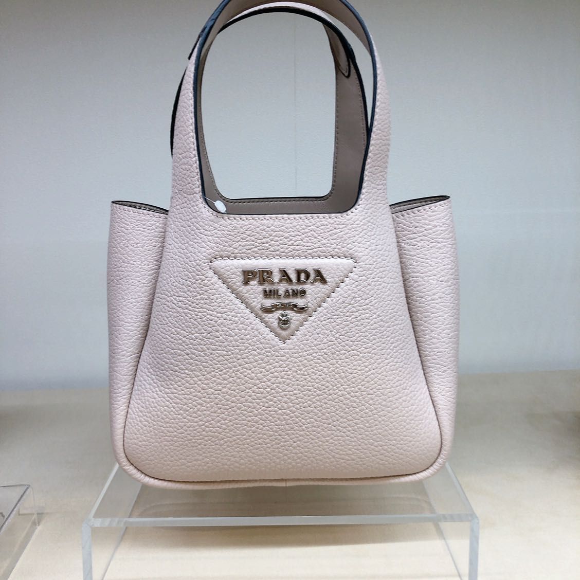 PRADA ミニバッグ PRADA CANAPA】人気シリーズのミニバッグ入荷しました