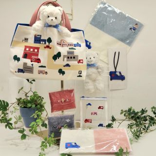 新品タグ付きファミリア150 可愛いお洋服が揃いましたよ｜ファミリアファミリア芦屋モンテ