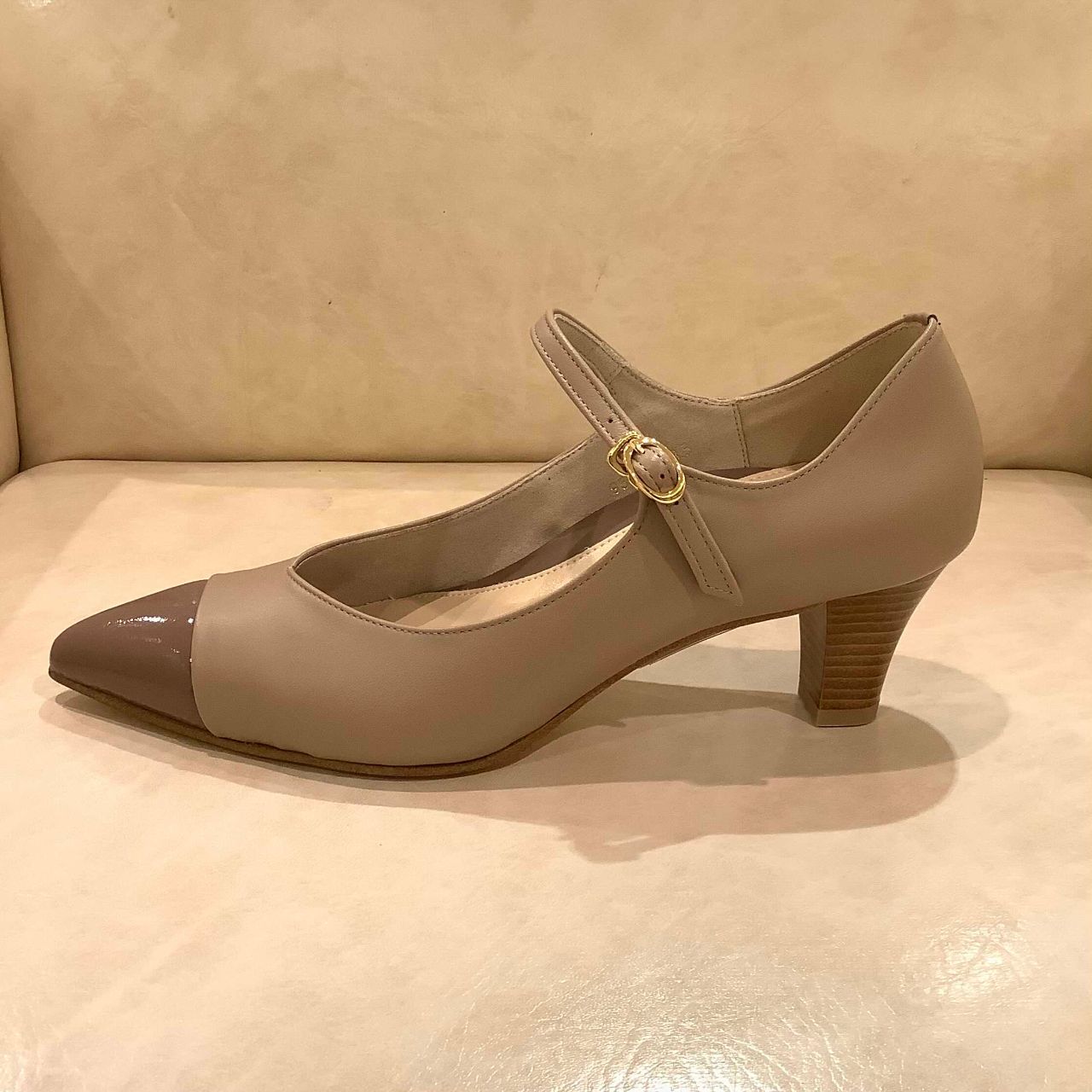 新作入荷‼︎ワンストラップパンプスのご | GINZA WASHINGTON 阪急三