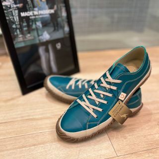 SPINGLE (スピングル)カンガルーレザーローカットモデル