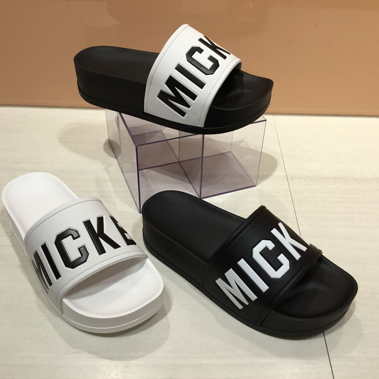 ディズニー厚底サンダル Femininecafe イオンモール東員店 G Foot ジーフット の公式ブログ 人気シューズshopの最新情報