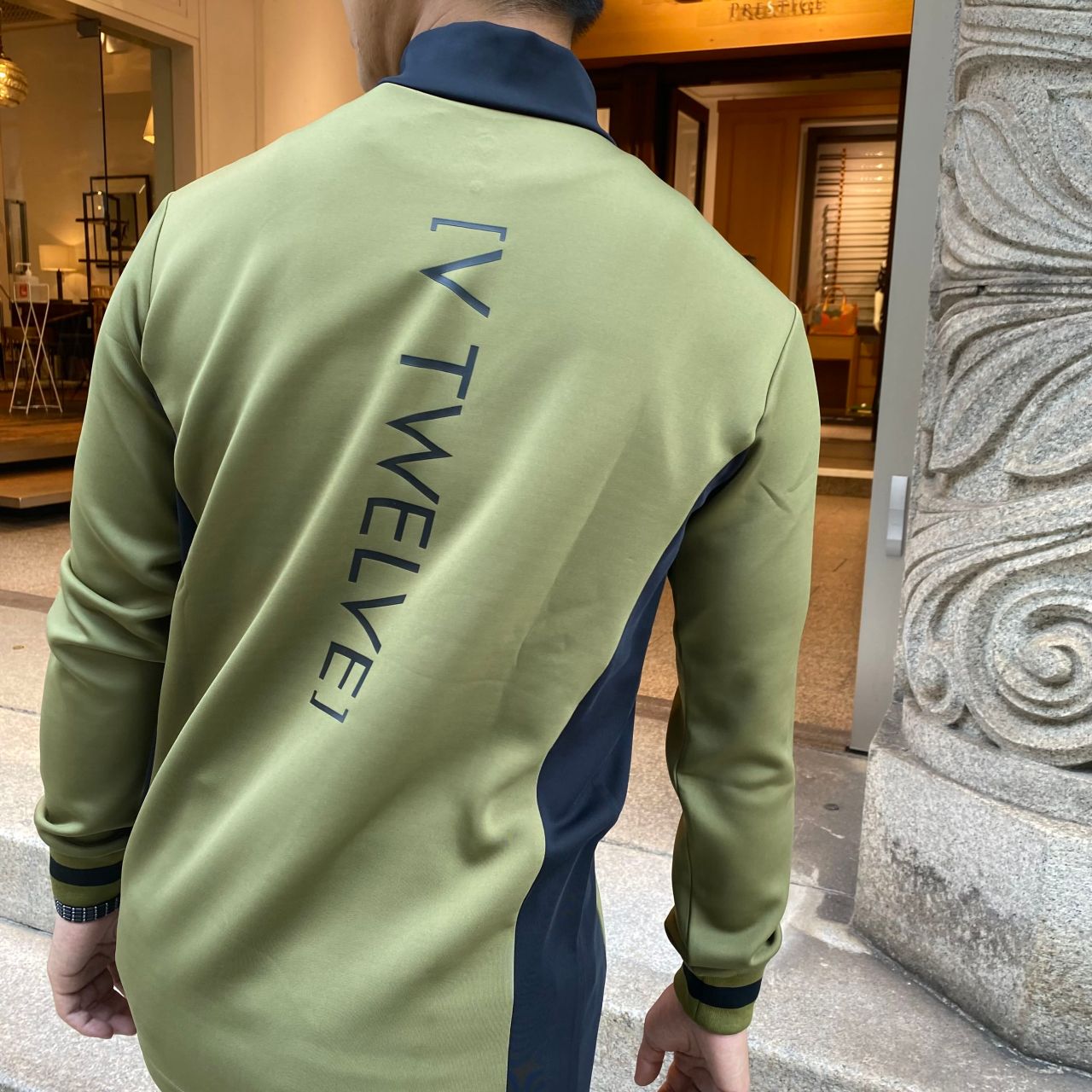 新作ウェア試着してみました！】V12 | ゴルフ5 プレステージ神戸店