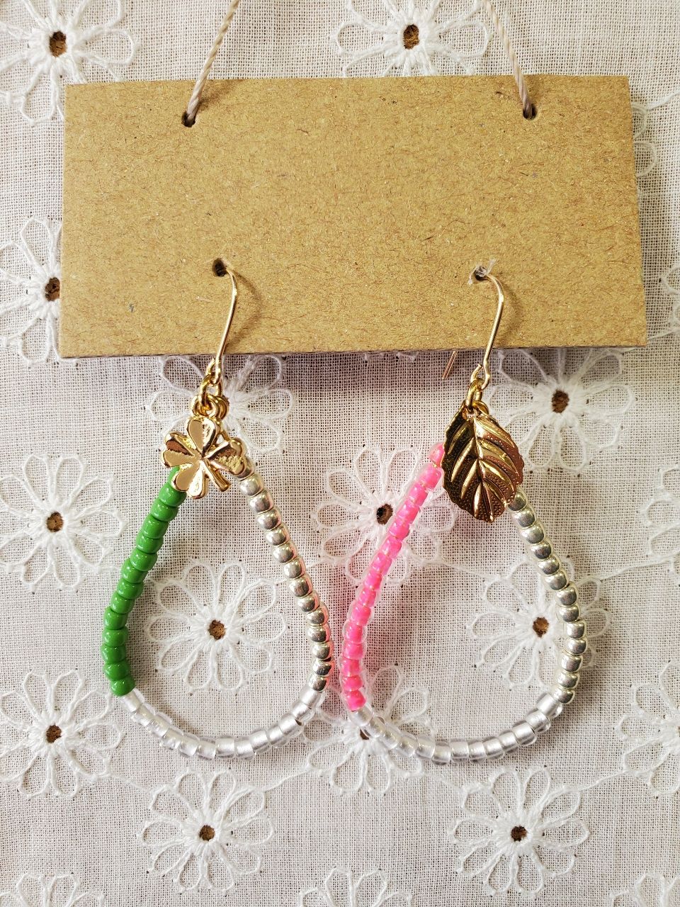 春色カラーで作る 簡単アクセサリー 本店 服飾館3階bフロア ビーズ 装飾雑貨 生地 手芸用品のオカダヤ Okadaya 公式ショップブログ