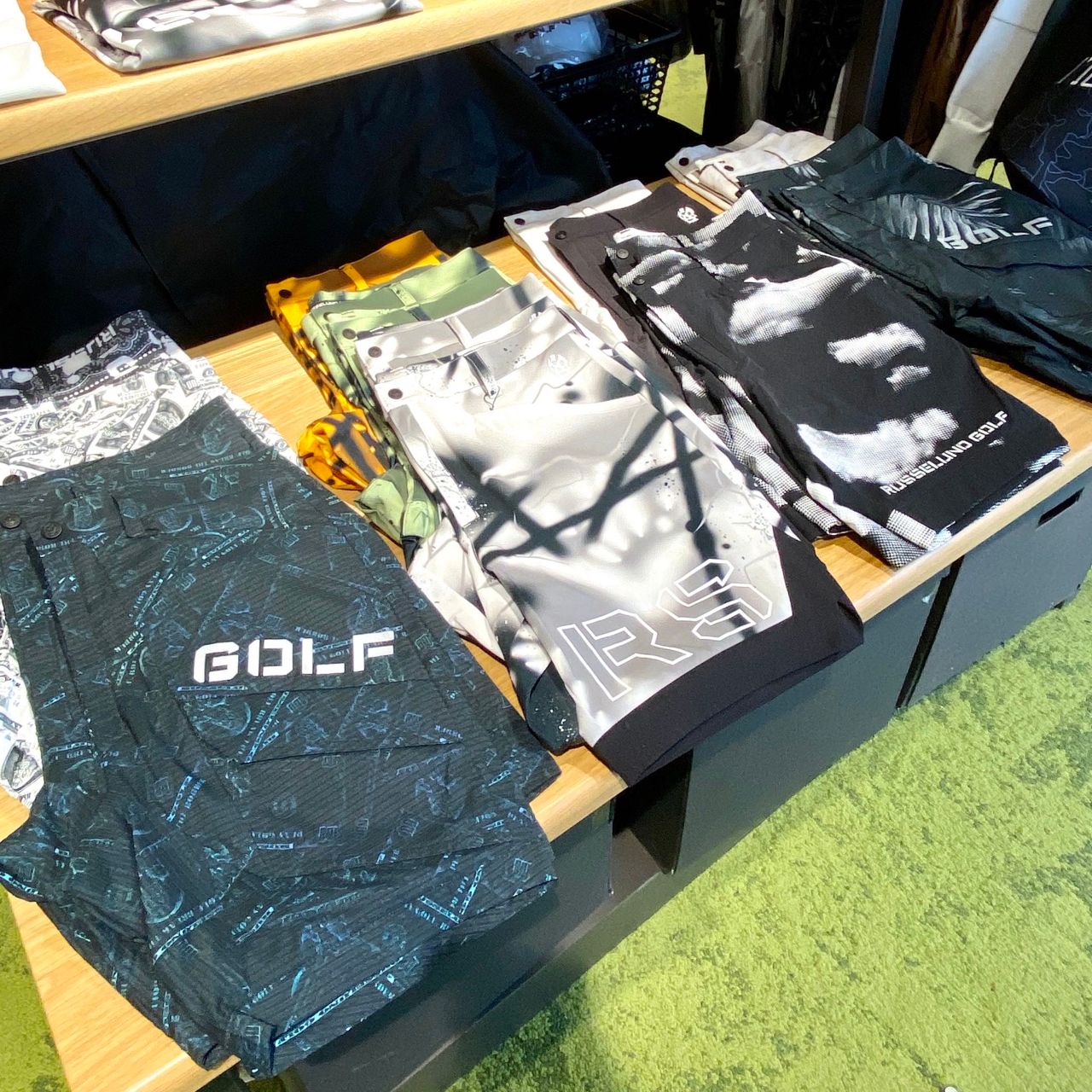 新品 ラッセルノ ゴルフ フラグローズ ロゴ プルオーバー セットアップ L 5 新品 ラッセルノ ゴルフ フラグローズ ロゴ プルオーバー セットアップ