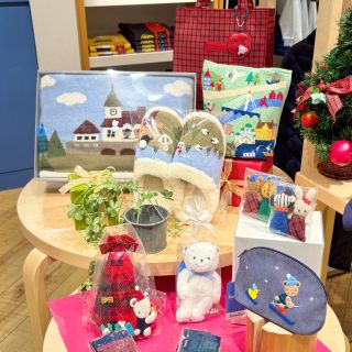 ⭐︎クリスマスプレゼントはお決まりですか？⭐︎｜ファミリア阪急