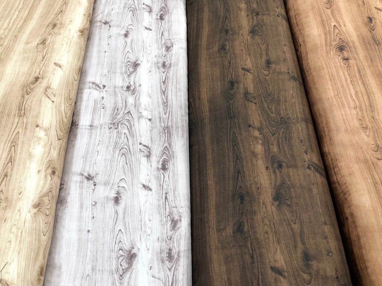 リアル木目柄生地のご紹介 新宿アルタ 生地館4階 5階 生地 手芸用品のオカダヤ Okadaya 公式ショップブログ