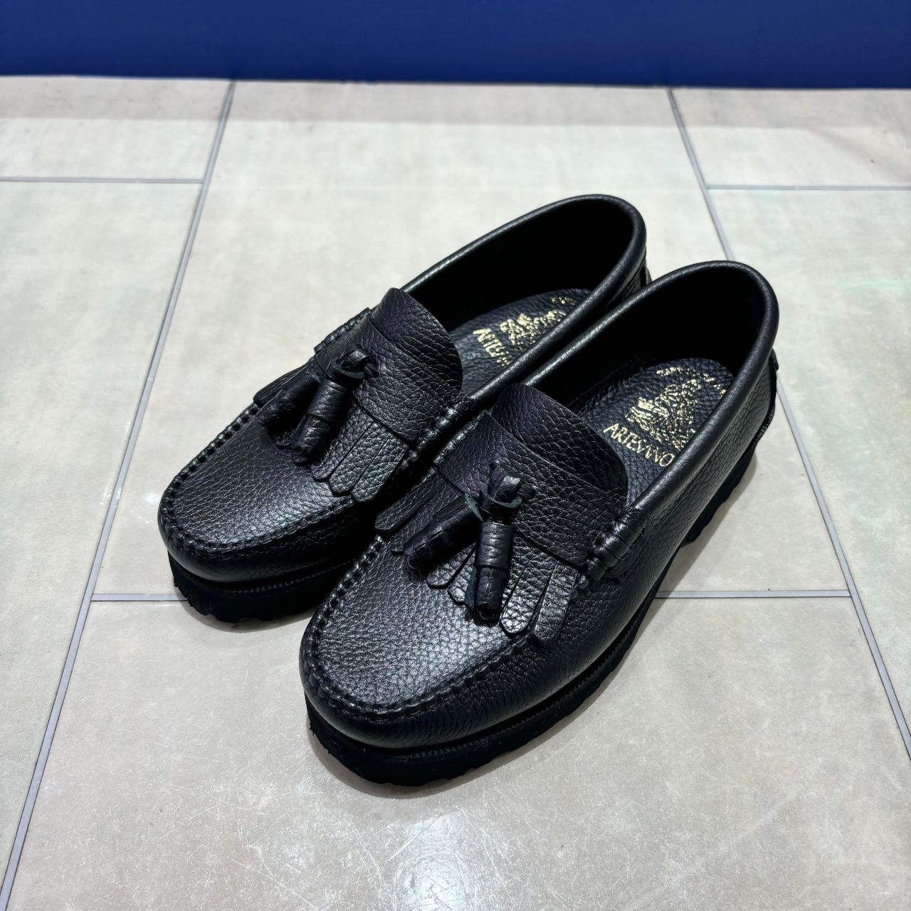 『値下げ中』ARTESANOS ブラック ローファー ルミネカード10%OFFキャンペーン 本日ス | WASH ルミネ大宮店