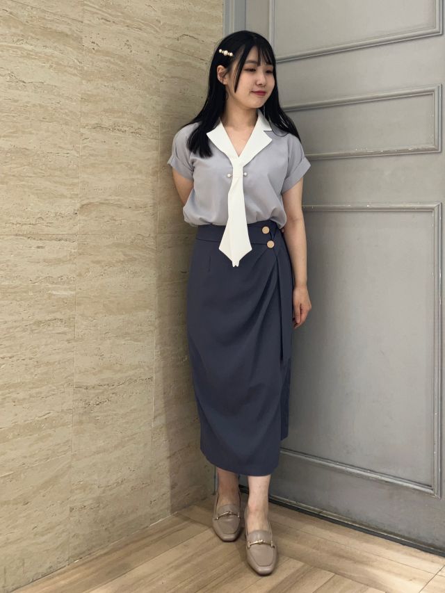 ドゥロワー 麻×シルク裏地 タイトスカート 上品グレー ドゥロワー 麻×シルク裏地 タイトスカート 上品グレー - メルカリ