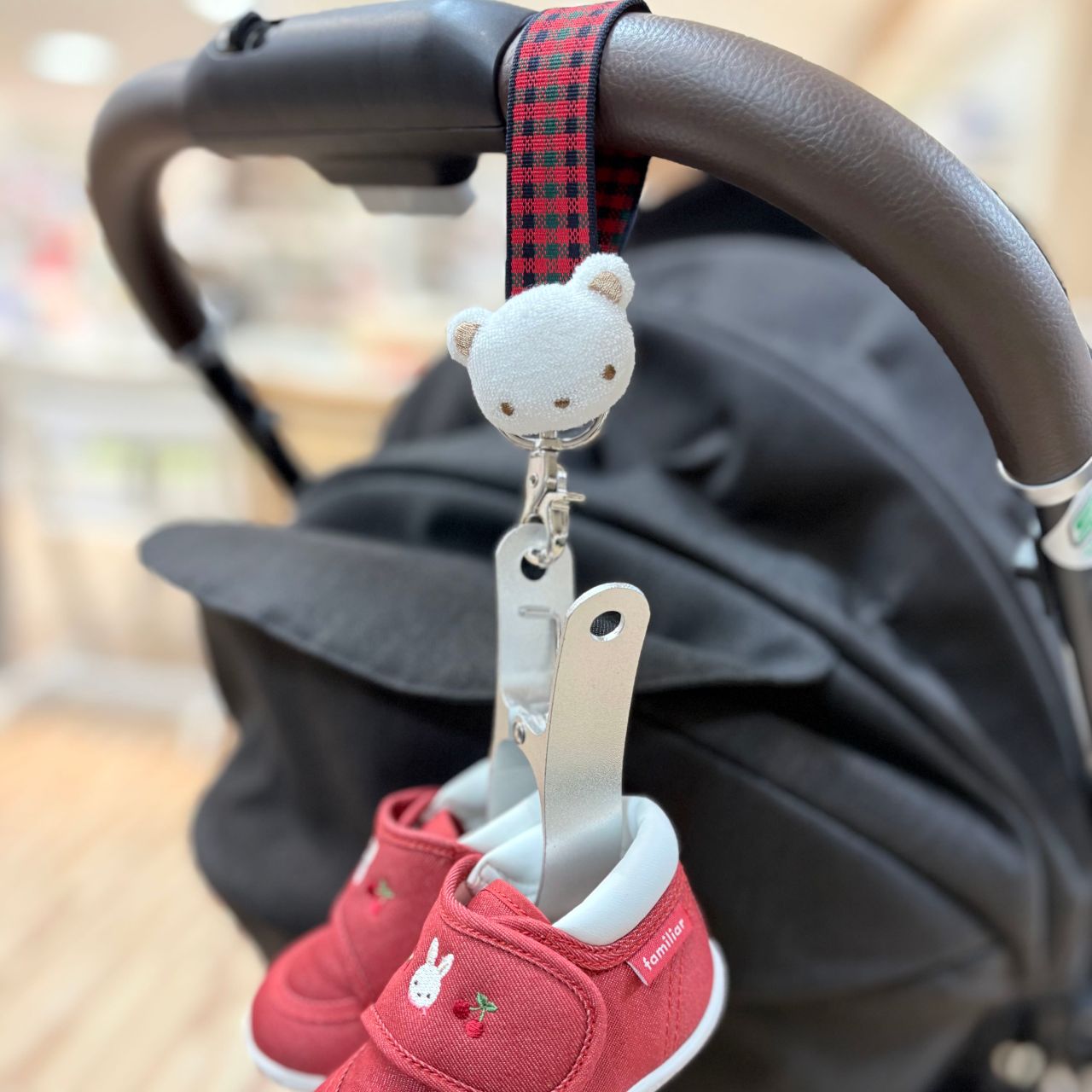 お散歩やお出かけに♪便利でかわいいシューズクリップ♡｜ファミリア