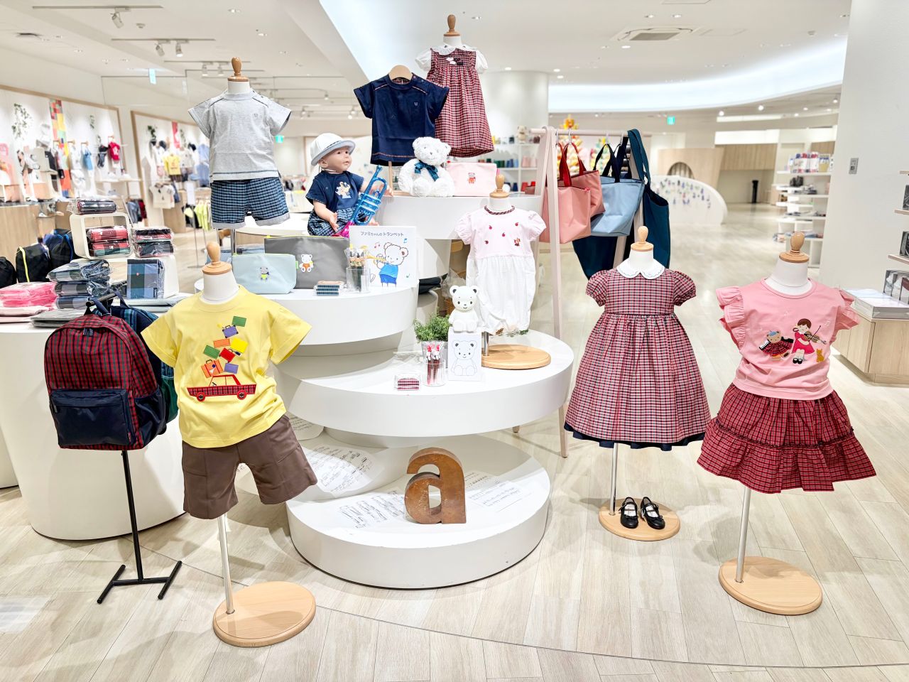 夏もファミリアチェック♪｜ファミリア神戸本店の公式ブログ