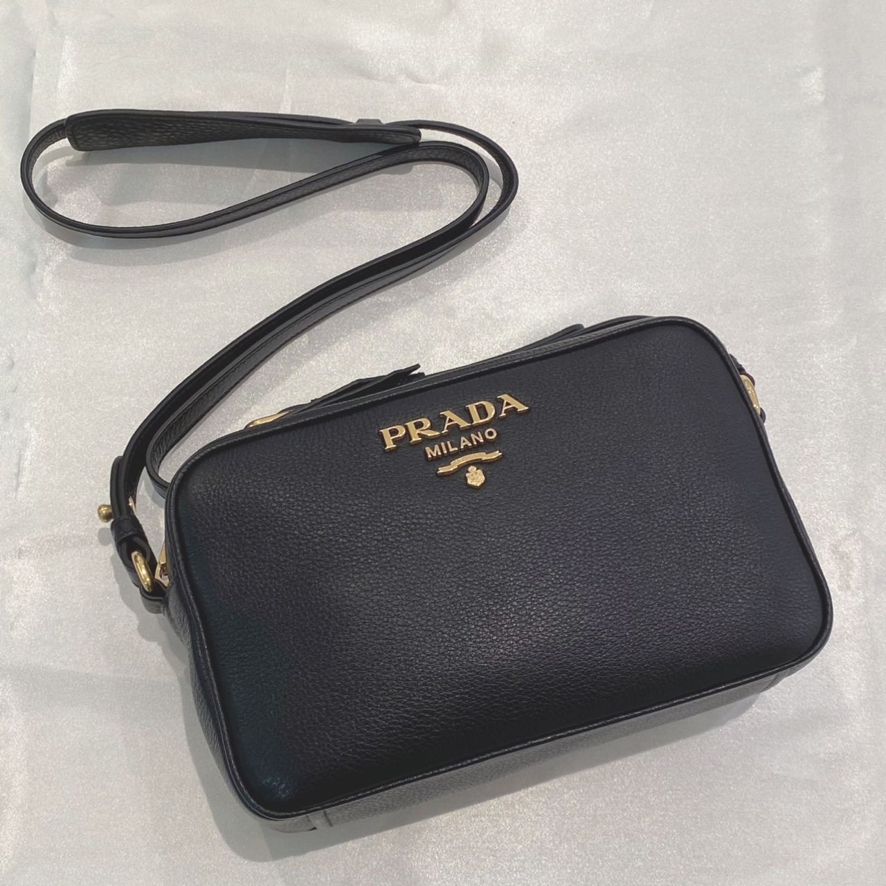 プラダのショルダーバッグ×イチオシコーデ | 沼津店 | フィットハウス プラダのショルダーバッグ×イチオシコーデ | 沼津店 | フィットハウス