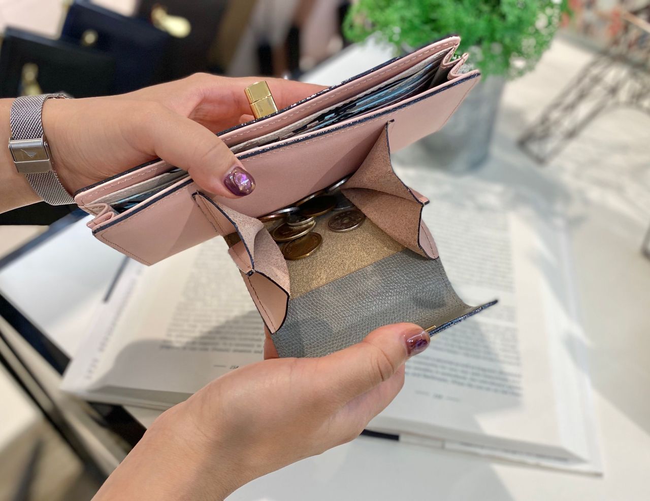 IANNE 長財布 クロコ型押し エナメル ベージュ IANNE 長財布 クロコ型押し エナメル ベージュ 牛革 エナメルクロコ型