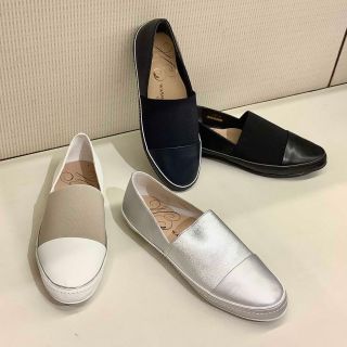 春の新作！甲ゴムスリッポン