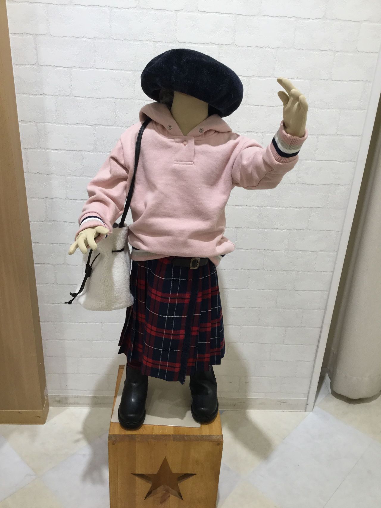 フード付きラインリブトレーナー♡ | branshesイオンモール常滑店 | 子供服のブランシェス （Branshes）公式ショップブログ