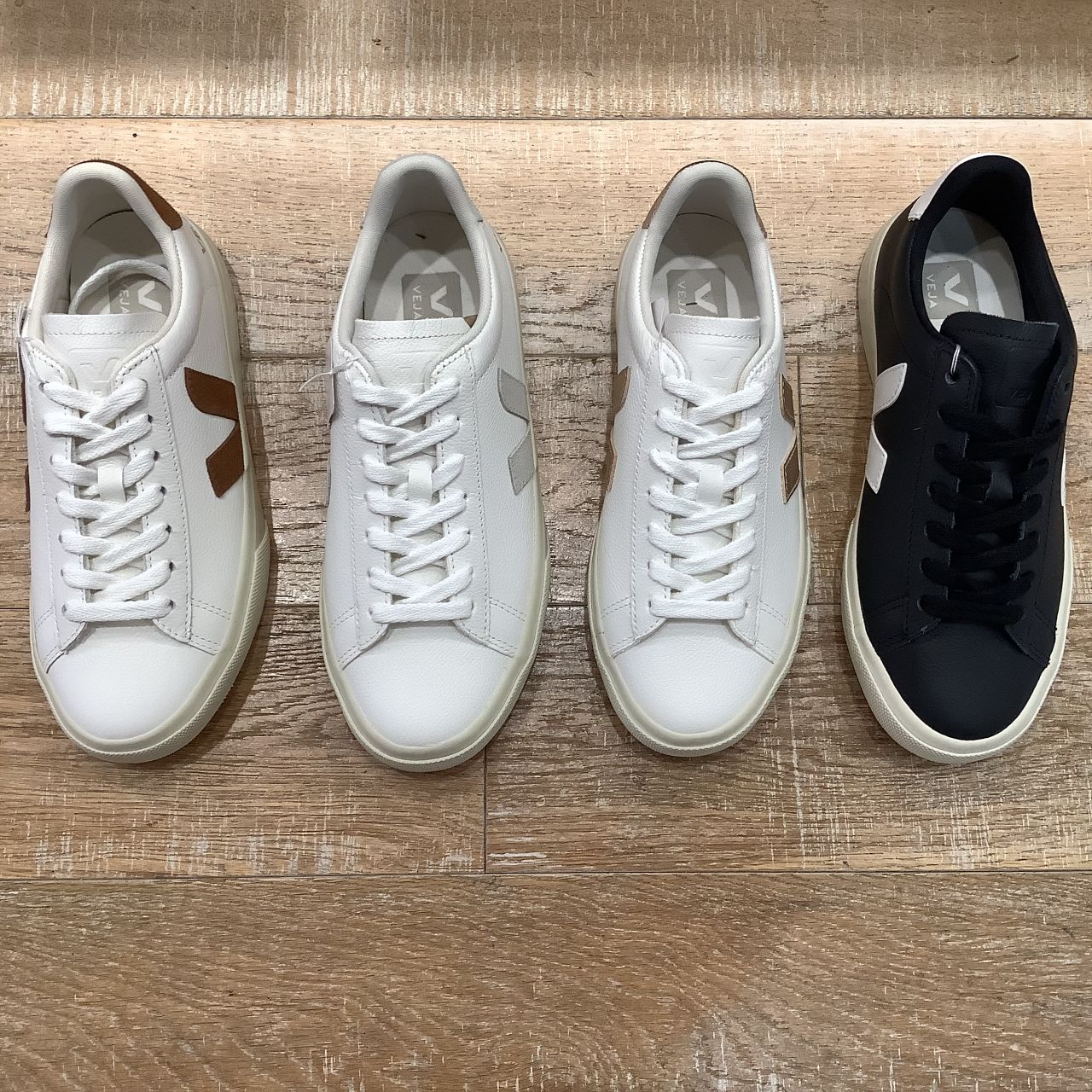 VEJA ホワイト スニーカー VOLLEY ホワイトベージュ ［VOLLEY WHITE PIERRE］ - フランス