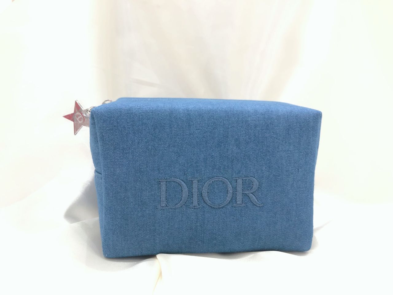 【シンプルで使いやすい】 DIOR デイリーポーチ ミディアム シンプルで使いやすい】 DIOR デイリーポーチ ミディアム (Dior