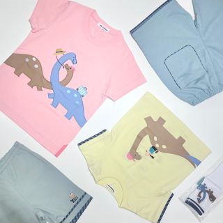 専用。ファミリア　恐竜tシャツ　リバーシブルパンツのセット　美品 ○パステルカラー○恐竜たちが大集合！｜ファミリア伊勢丹新宿店