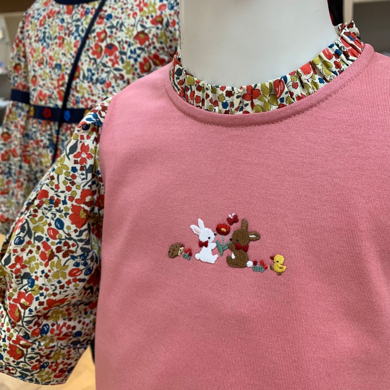 秋物が気になります☆リバティ柄のチュニックが入荷しました