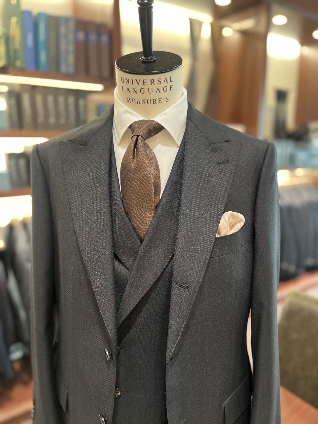 【CANONICO】UNIVERSAL LANGUAGE メンズ サマースーツ CANONICO】UNIVERSAL LANGUAGE メンズ サマースーツ