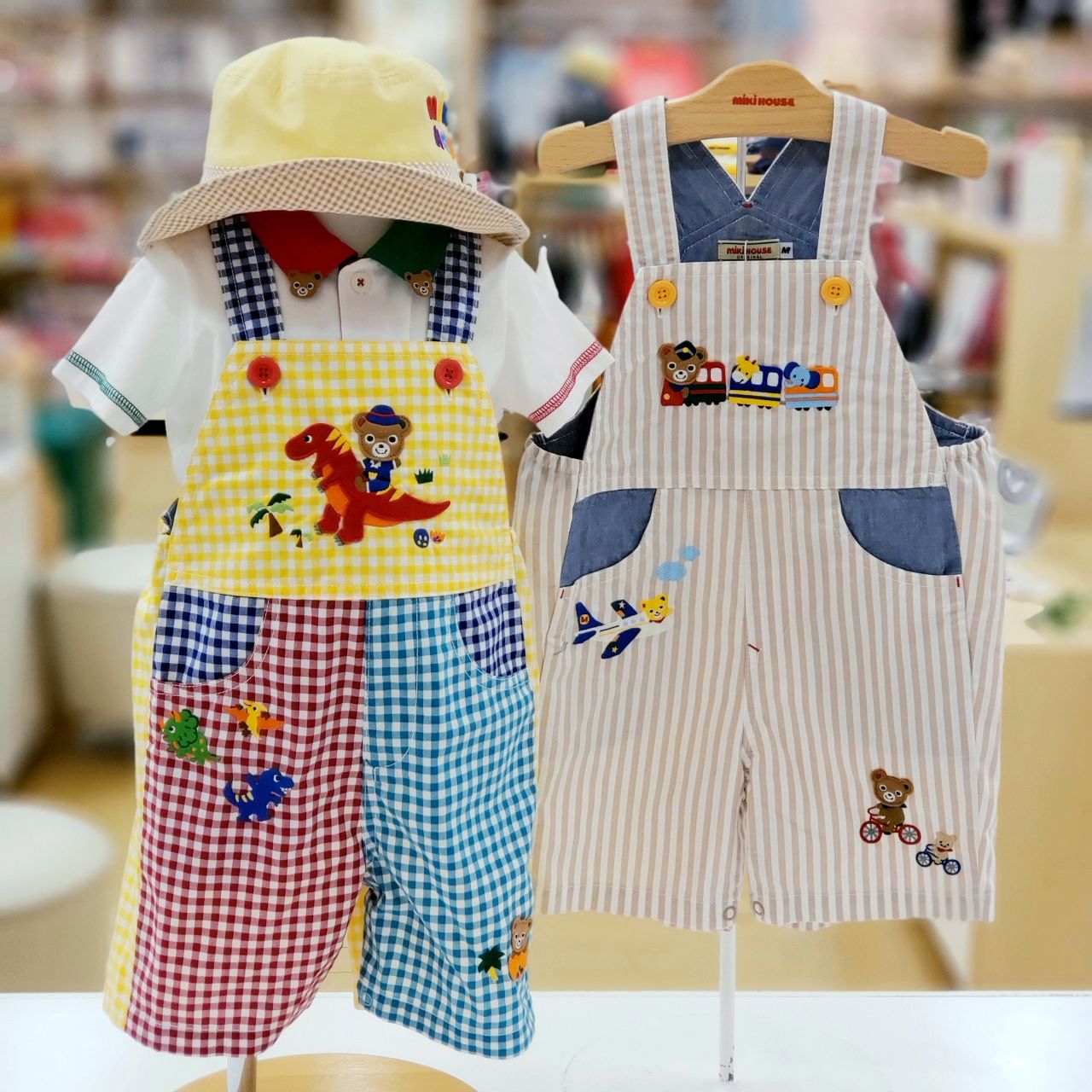 ピンクハウス♡テリア柄オーバーオールおまけ付き 3日間宜しくお願いします❣️