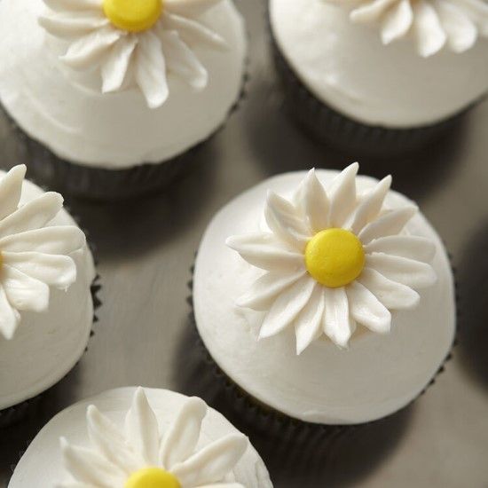 Gwにおすすめ お花いっぱいのカップケーキを作ってみましょう Wilton アントレックス公式ブログ