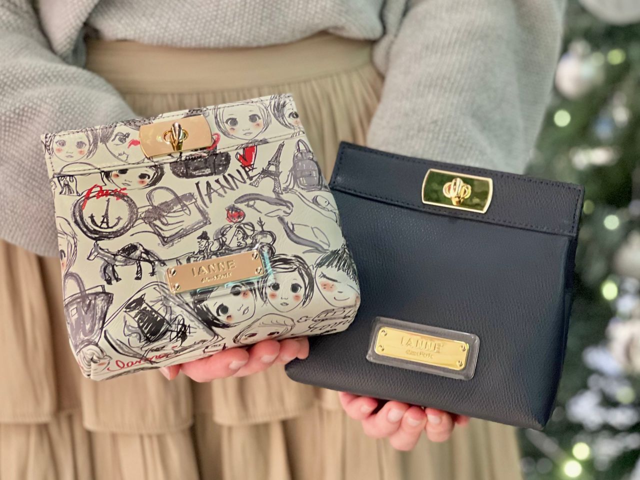 【未使用】イアンヌ　IANNE PARIS 折りたたみ財布　総柄　パル 抜群の収納力！IANNE史上最も使いやすいコンパクトな二つ折りミニ財布