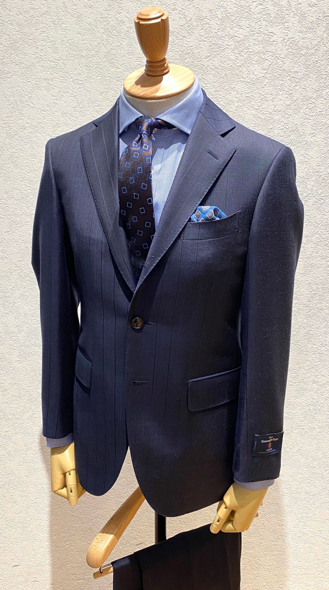 ゼニア「ELECTA」スーツ｜Mitsumine Outlet｜Staff Blog