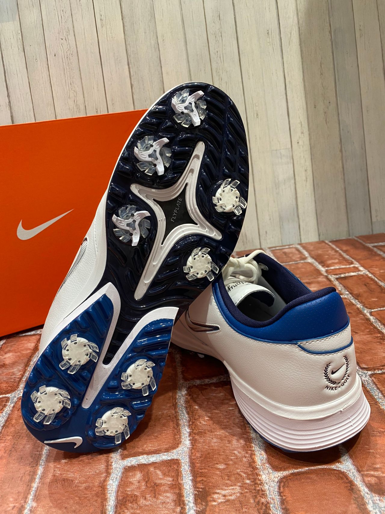 NIKE VICTORY TOUR4(ナイキヴィクトリーツアー4)入荷いたしました