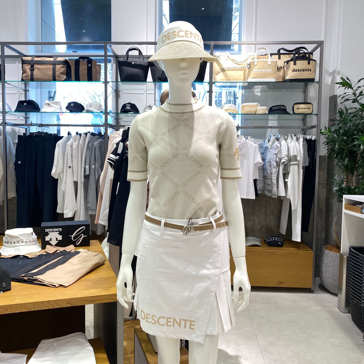 新作ウェア】デサントゴルフ新作入荷！ | ゴルフ5 プレステージ神戸店