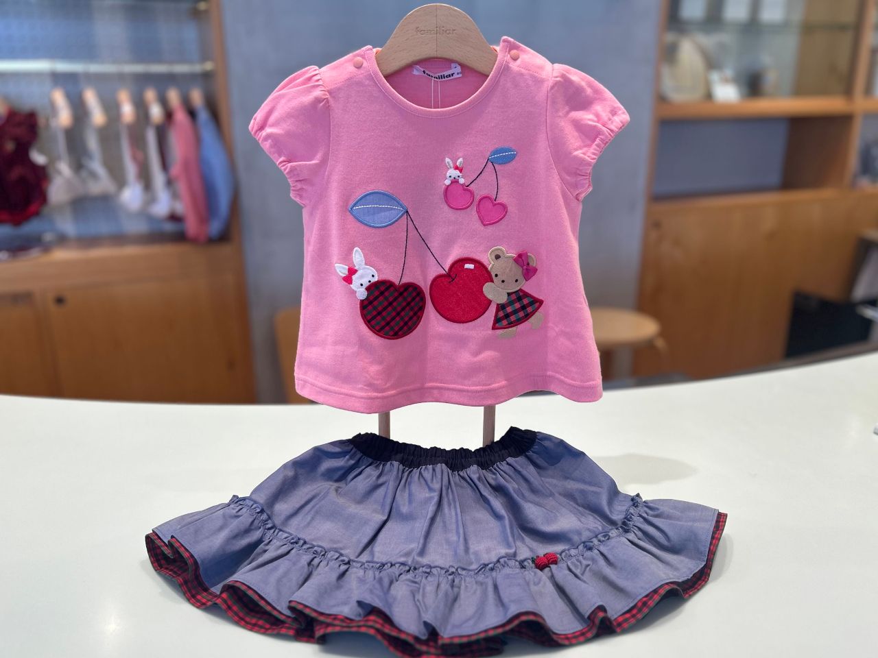 夏にぴったり！カラフルなベビー新作☆｜ファミリア代官山店の公式ブログ