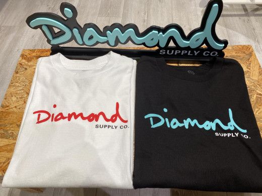 Diamond Supply Co ダイヤモンド サプライ 長袖tシャツ 福岡パルコ店 Shop News ムラサキスポーツ Murasaki Sports公式サイト