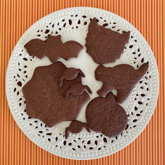 Wiltonレシピ】チョコレート味型抜きクッキーの作りかた | Wilton