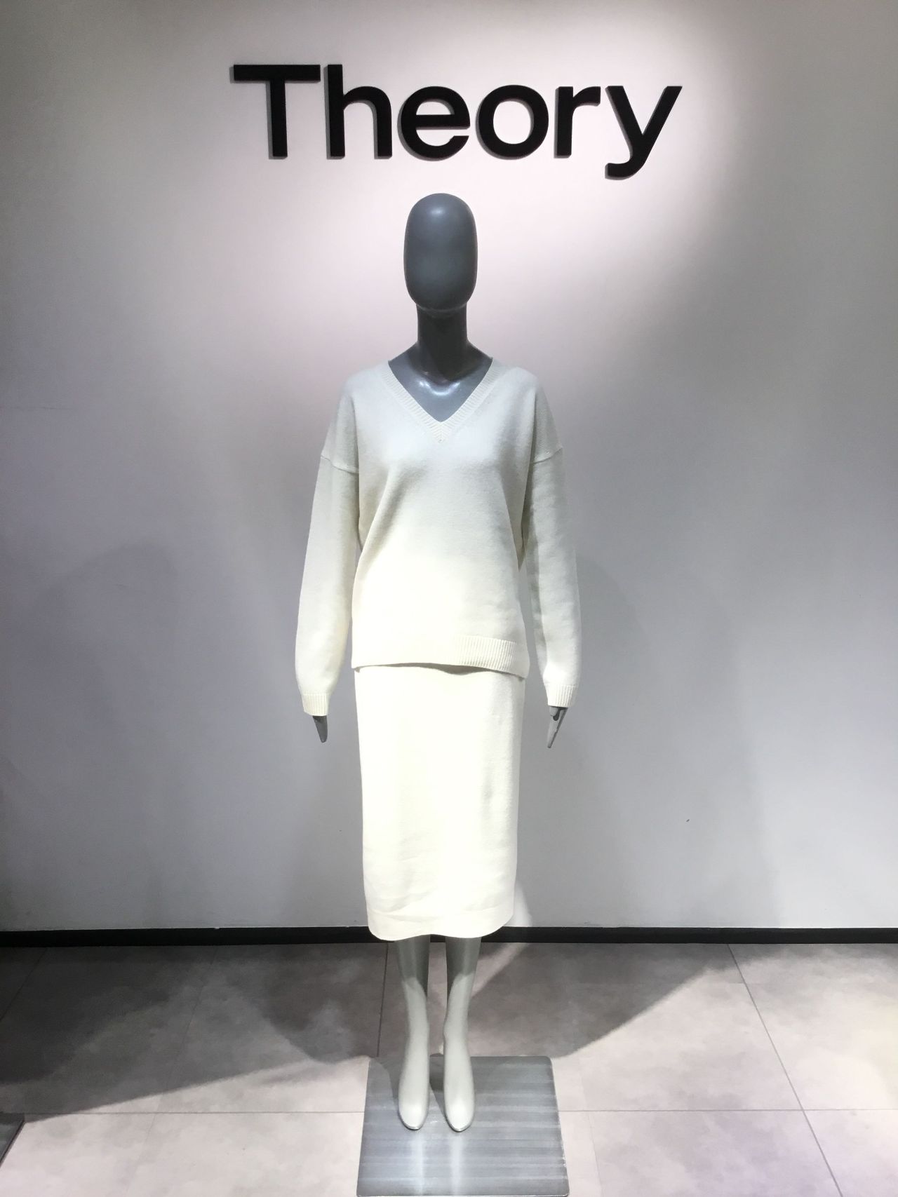 人気第6位 新品同様 Theory ニット ワンピース Stefania Merinos 絶賛