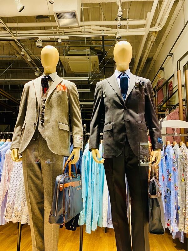 LANVIN スーツ ダークボルドー M 記名あり コードネームは・・・｜Mitsumine Outlet｜Staff Blog