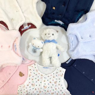 専用　新品　ファミリア　リバーシブルベスト　90 ギフトにもオススメの「ベスト」アイテム！｜ファミリア福岡