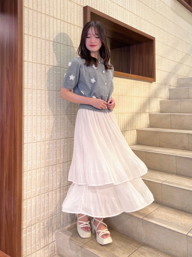 難あり新品　ダイアグラム　フラワーモチーフカーディガン　38 難あり新品 ダイアグラム フラワーモチーフカーディガン 38