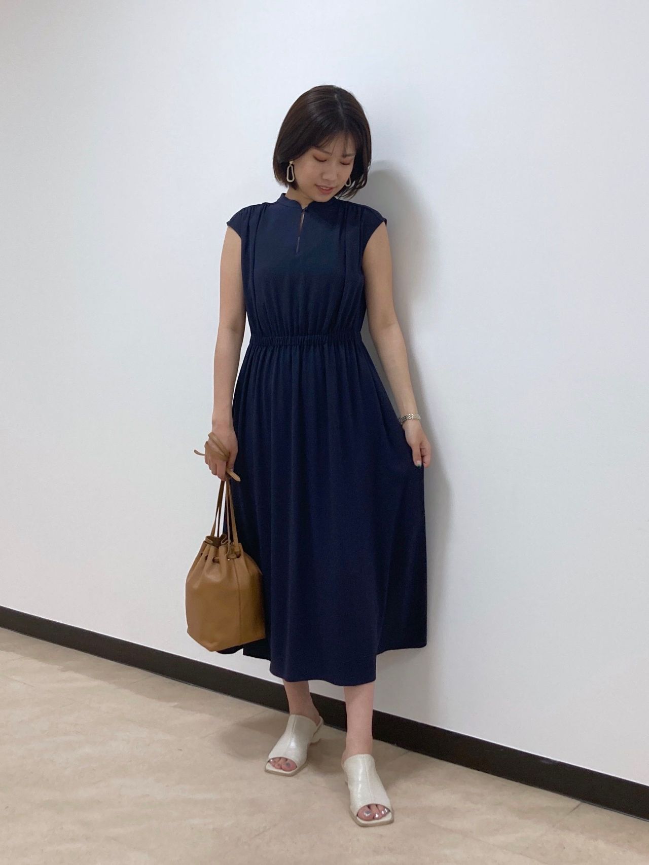 シルエット抜群 上品なネイビーワンピース 横浜そごう店 Theory Luxe セオリーリュクス ショップブログ