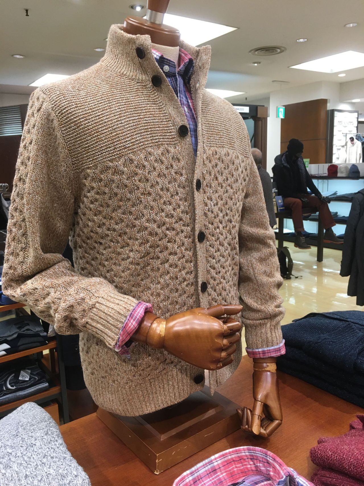 やわらかな手ざわり スタンドカラーニット 千里阪急店 Men ニューヨーカー公式ショップブログ