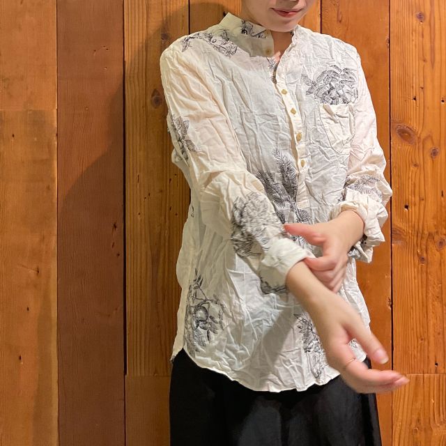 SALE 2BUY more 10%OFF】Friends of the forest ブラウス