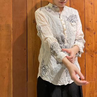 【パドカレ】riends of the forestブラウス/良品/カーキ パドカレ】riends of the forestブラウス/良品/カーキ - メルカリ