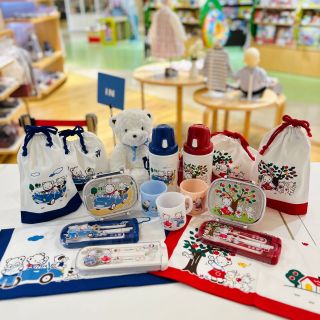 巾着 水筒 トリオセット ファミリア familiar 新品 ランチセット 巾着 弁当箱 ランチセット familiar 未使用】ファミリア 2セット【新品 弁当箱・水筒