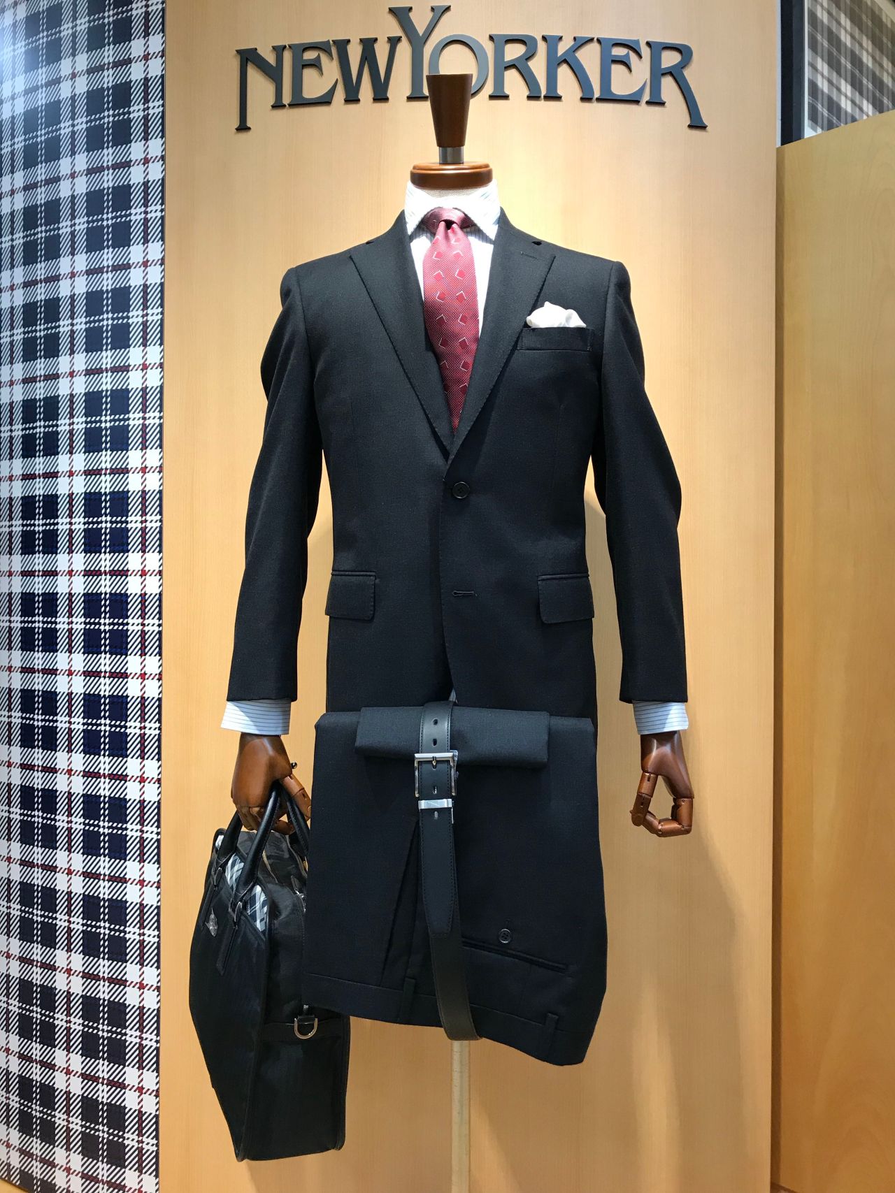 シンプルな無地のスーツ サキソニークロス 静岡伊勢丹店 Men ニューヨーカー公式ショップブログ