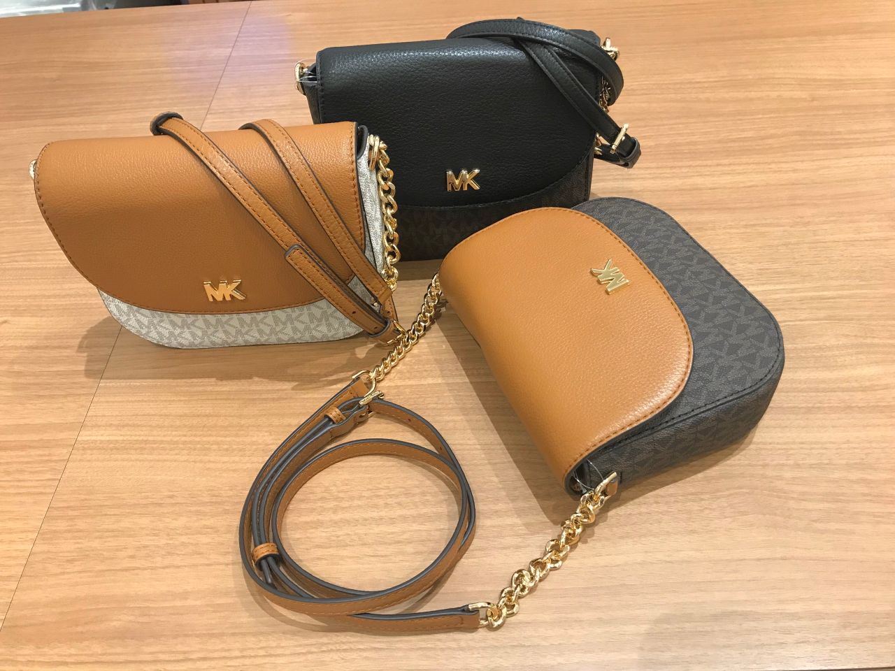 やっぱり小さめが可愛い ショルダーバッグ アリオ鳳店 フィットハウス公式ショップブログ Fithouseblog