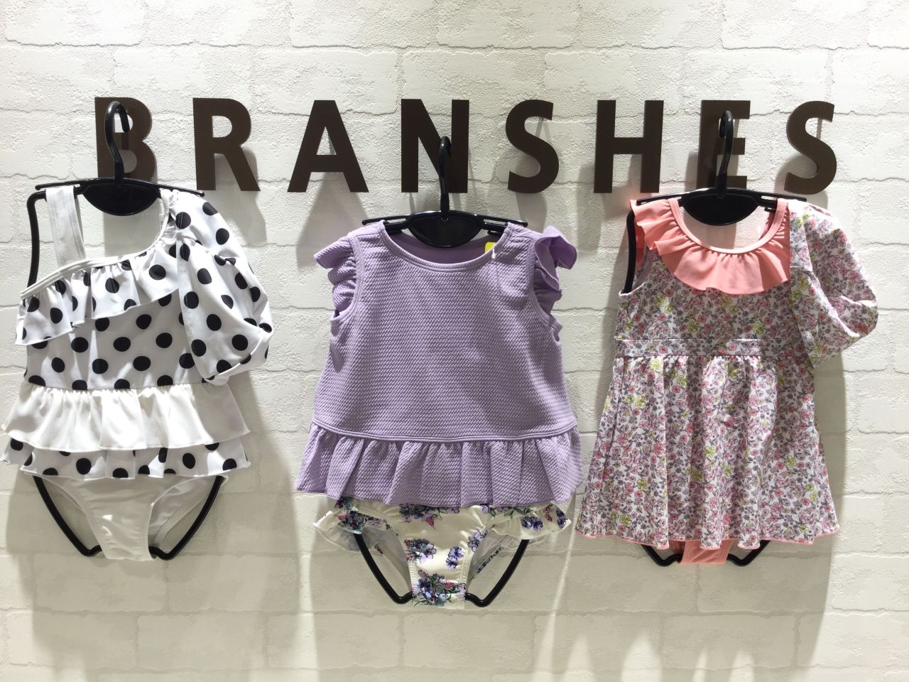 女の子の水着入荷しました Branshesイオンモールとなみ店 子供服のブランシェス Branshes 公式ショップブログ