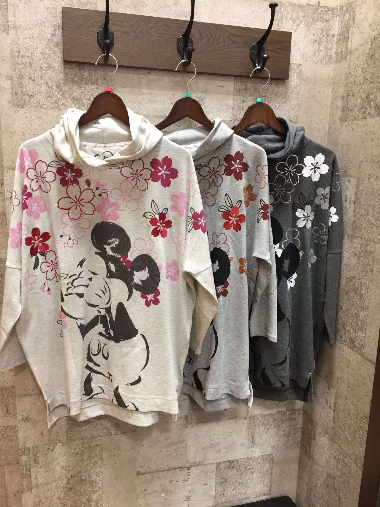 ディズニー ゆったりドルマンパーカー Csmen シーズメン 公式ショップブログ ディズニー ゆったりドルマンパーカー Csmen シーズメン 公式ショップブログ