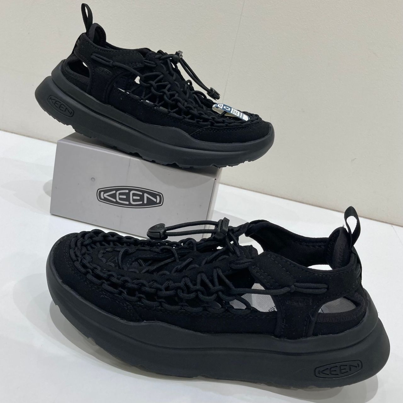 靴 Keen Uneek WK Men's UNEEK WK Sneaker | Birch/Plaza Taupe | KEEN Footwear